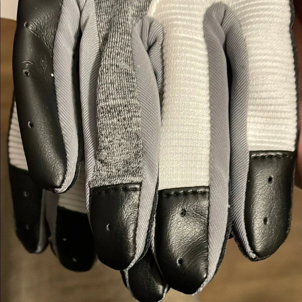 Franklin Youth Batting Gloves - Black and Gray